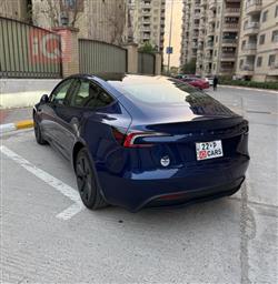 تسلا موديل 3